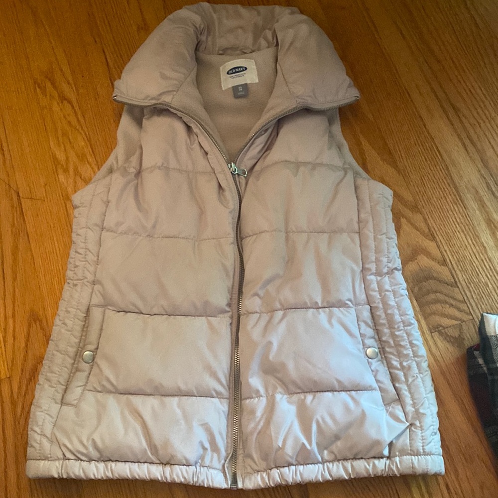 Old Navy Puffer Vest